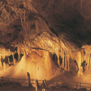 inside kartchner caverns cave